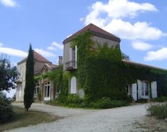 Nhà trọ Chambres d'Hotes Le Loubet (L'Isle-Jourdain, Pháp)