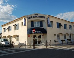 Khách sạn Hotel Les Arcades (Saintes-Maries-de-la-Mer, Pháp)