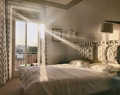 Bed & Breakfast Villa du Roc Fleuri (Cannes, Francuska)