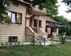 Casa/apartamento entero Holiday Home Maarata (Letnica, Bulgaria)