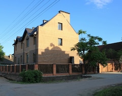 Nhà trọ Guest house Tri Kota (Veliky Novgorod, Nga)