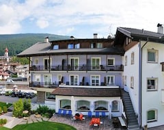 Hotel Cosmea (St. Ulrich, Italy)