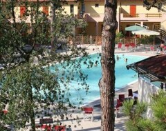 Khách sạn Hotel Il Poggio Dei Pini (Marina Romea, Ý)