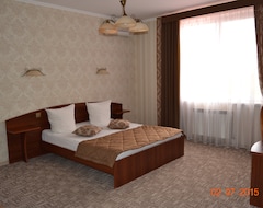 Hotel Complex Druzhba (Busuluk, Russia)