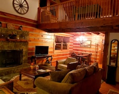 Casa/apartamento entero Secluded Cabin On 12 Beautiful Acres, Minutes From Downtown Hot Springs And At! (Hot Springs, EE. UU.)
