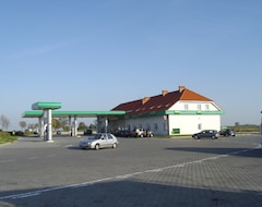 Otel Sawik (Gniezno, Polonya)