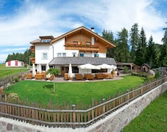 Hotel Landgasthof Lärchenwald (Karneid, Italy)
