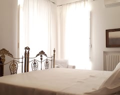 Khách sạn Mercantile Suites - Bari Vecchia (Bari, Ý)