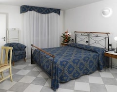 Hotel Falco Azzurro (Martinsicuro, Italien)