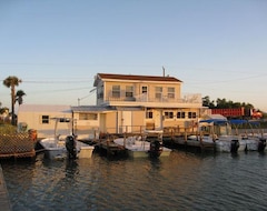 Khách sạn Old Wooden Bridge Resort & Marina (Little Torch Key, Hoa Kỳ)