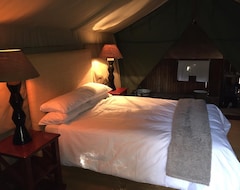Khu cắm trại African Elegance Tented Lodge (Rustenburg, Nam Phi)