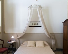 Bed & Breakfast Dimora La Commare (Marsala, Ý)