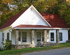 Cijela kuća/apartman Cute Cottage In Alden, Steps To Torch Lake And Alden (Alden, Sjedinjene Američke Države)