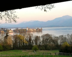 Casa/apartamento entero Beautiful Large Apartment Right On The Chiemsee With A Magnificent View (Chiemsee, Alemania)
