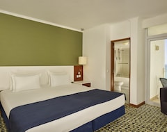 Hotel Holiday Inn Algarve (Armacao de Pera, Portugal)