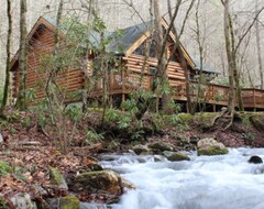 Toàn bộ căn nhà/căn hộ Creek Front Mountain Cabin With Jacuzzi (Andrews, Hoa Kỳ)