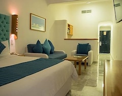 Hotel Sunset Lagoon All Inclusive (Cancun, Mexico)