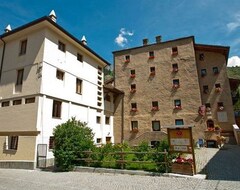Hotel Residence Chateau Royal (Cogne, Italy)