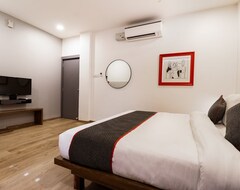 Khách sạn Oyo Townhouse 377 Comfort Medows (Indore, Ấn Độ)