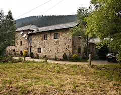 Casa rural Madreselva (Tineo, España)