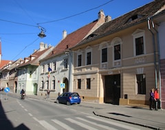 Koko talo/asunto Old City House (Sibiu, Romania)