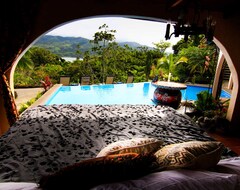 World Famous Toad Hall Hotel (Arenal, Kosta Rika)