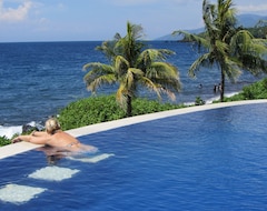 Lomakeskus Toyabali Resort, Dive & Relax (Tulamben, Indonesia)