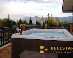 Khách sạn Aspens At Kicking Horse Mountain Resort (Golden, Canada)