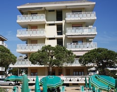 Apart Otel Diplomatic Apartment (Lido di Jesolo, İtalya)