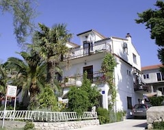 Hotel Fontana (Starigrad, Croatia)
