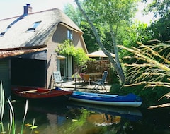 Entire House / Apartment Giethoorn Lodge, Luxury Holiday Home (Giethoorn, Netherlands)