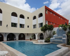 Hotel Maria De Lourdes (Cancun, Mexico)