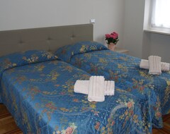 Hotelli Cuneo Guest House (Cuneo, Italia)