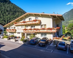 Hotel Pension St.lukas (Pfunds, Austria)