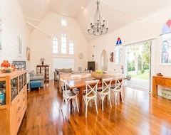 Toàn bộ căn nhà/căn hộ Find Peace And Serenity In This Stunning Converted Church (Wauchope, Úc)