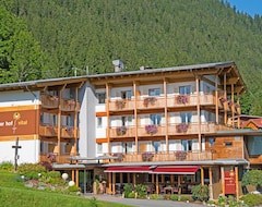 Khách sạn Hotel Arlbergerhof Vital (Weissensee, Áo)
