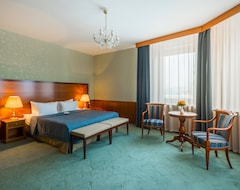 Khách sạn President Hotel (Mát-xcơ-va, Nga)