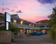 Hotel Limassol Motel (Labrador, Australia)