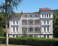 Otel Willa Arabeska (Lądek-Zdrój, Polonya)