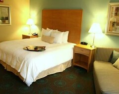 Khách sạn Hampton Inn & Suites Canton (North Canton, Hoa Kỳ)