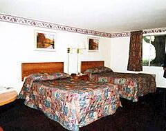 Khách sạn Days Inn By Wyndham - Cape Cod Area (West Yarmouth, Hoa Kỳ)