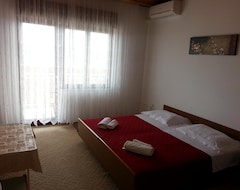 Hotel Accommodation Mamut (Trogir, Croatia)