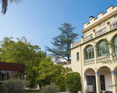 Hotel Els Jardins De La Martana (Besalú, Spain)