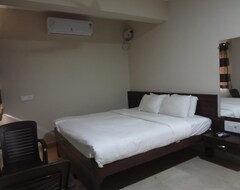 Khách sạn Kay'S Riverview Resort (Arpora, Ấn Độ)