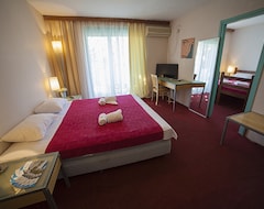 Khách sạn BIP (Budva, Montenegro)