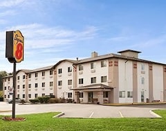 Super 8 Motel (Mayview, USA)