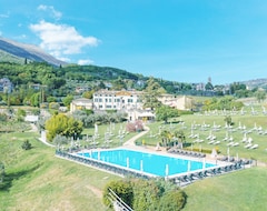 Hotel Villa Cariola (Caprino Veronese, Italy)