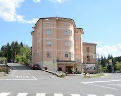 Khách sạn Hotel Sant'Anna (Bedonia, Ý)