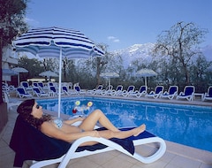 Hotel Garden (Limone sul Garda, İtalya)