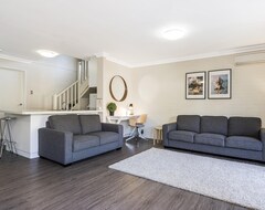 Cijela kuća/apartman Executive Three Bedroom Apartment With Swimming Pool & Spa (Subiaco, Australija)
